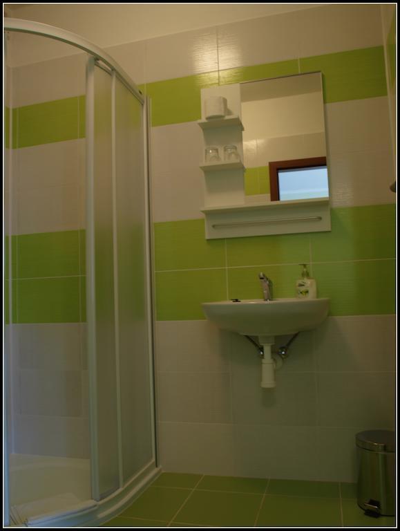 Penzion U Dvou lip Drnholec Chambre photo