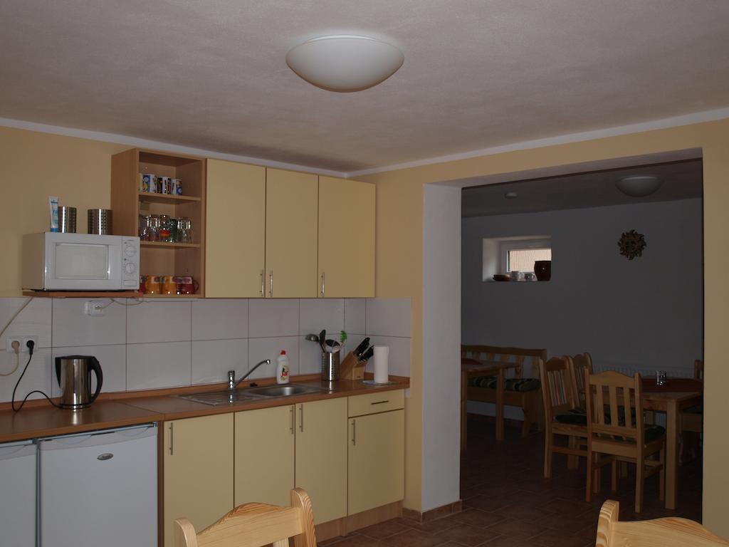 Penzion U Dvou lip Drnholec Extérieur photo