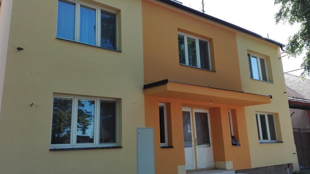 Penzion U Dvou lip Drnholec Extérieur photo